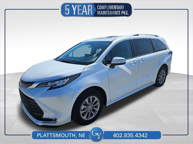 2023 Toyota Sienna XLE