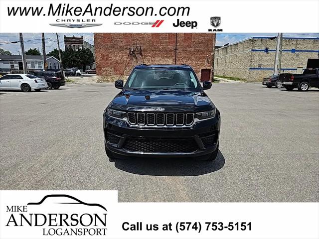 2023 Jeep Grand Cherokee Laredo 4x4 2023 Jeep Grand Cherokee Laredo 4x4