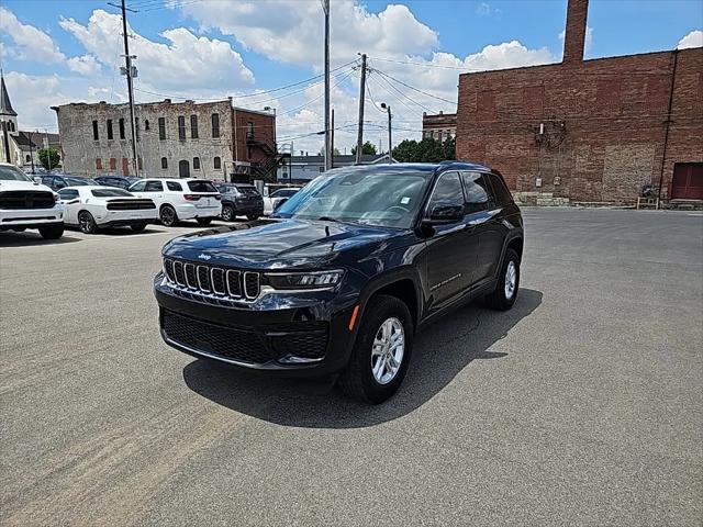 2023 Jeep Grand Cherokee Laredo 4x4 2023 Jeep Grand Cherokee Laredo 4x4