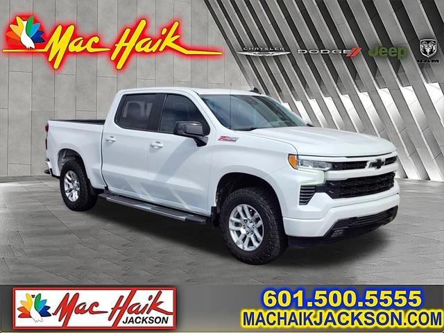 2022 Chevrolet Silverado 1500 4WD Crew Cab Short Bed RST