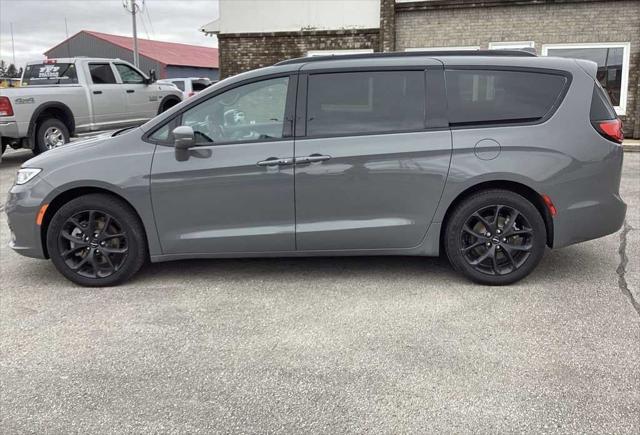 2022 Chrysler Pacifica Touring L AWD