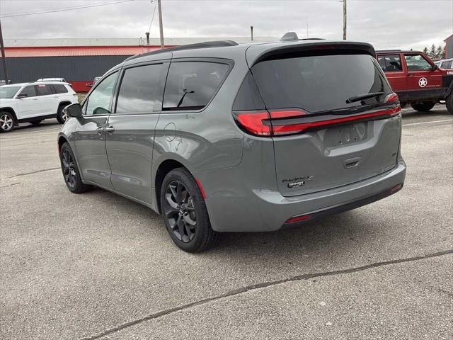 2022 Chrysler Pacifica Touring L AWD