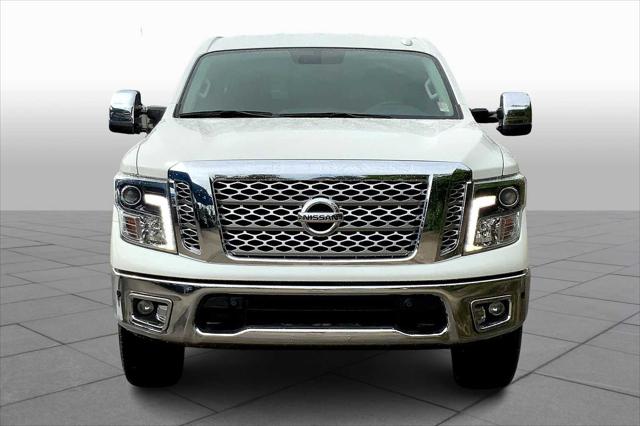 2019 Nissan TITAN SL