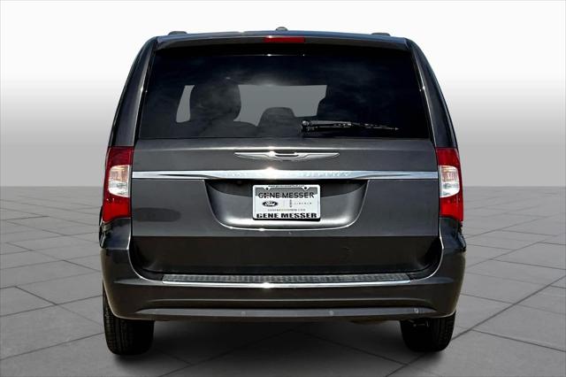 Used 2015 Chrysler Town & Country For Sale in Lubbock, TX
