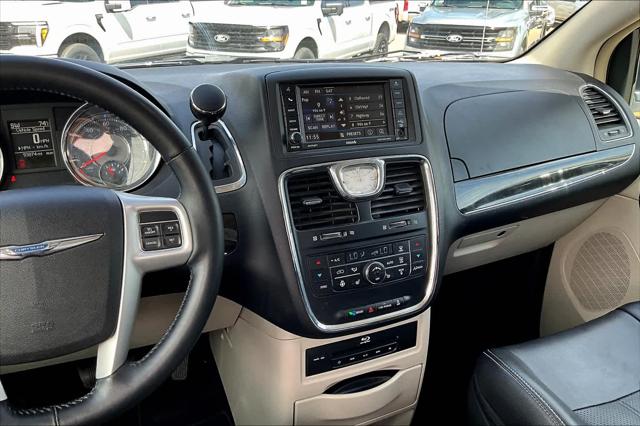 Used 2015 Chrysler Town & Country For Sale in Lubbock, TX