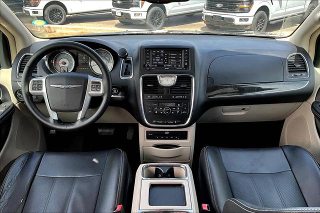 Used 2015 Chrysler Town & Country For Sale in Lubbock, TX