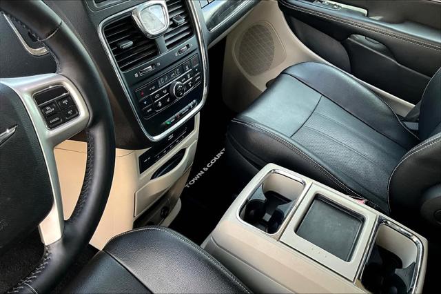 Used 2015 Chrysler Town & Country For Sale in Lubbock, TX