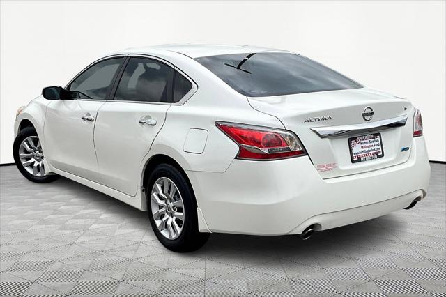 Used 2014 Nissan Altima For Sale in Olive Branch, MS