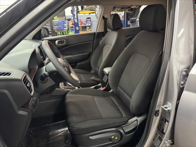 2024 Hyundai Venue SE