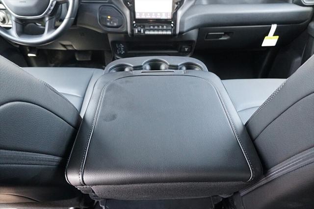 2025 Ram 2500 Tradesman Crew Cab 4x4 8' Box