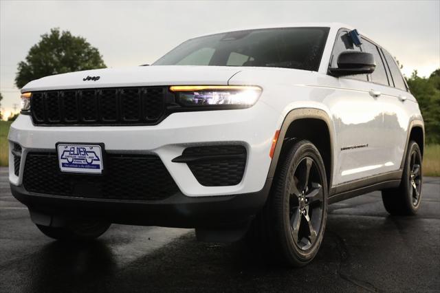 2025 Jeep Grand Cherokee GRAND CHEROKEE ALTITUDE 4X2