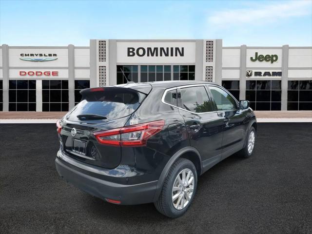 2022 Nissan Rogue Sport S FWD Xtronic CVT