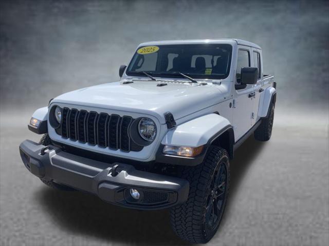 2025 Jeep Gladiator GLADIATOR NIGHTHAWK 4X4