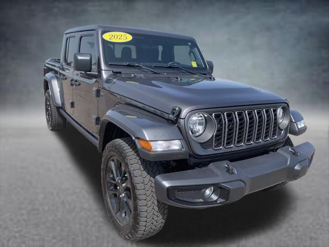 2025 Jeep Gladiator GLADIATOR NIGHTHAWK 4X4