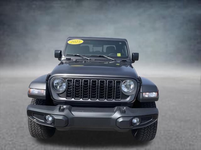 2025 Jeep Gladiator GLADIATOR NIGHTHAWK 4X4