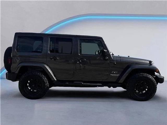 2017 Jeep Wrangler Unlimited Sahara 4x4