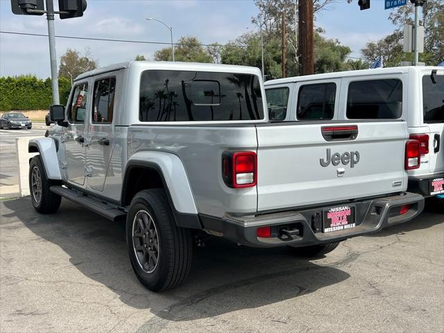 2023 Jeep Gladiator Overland 4x4