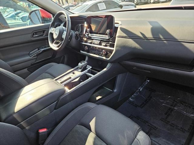 2024 Nissan Pathfinder SV FWD
