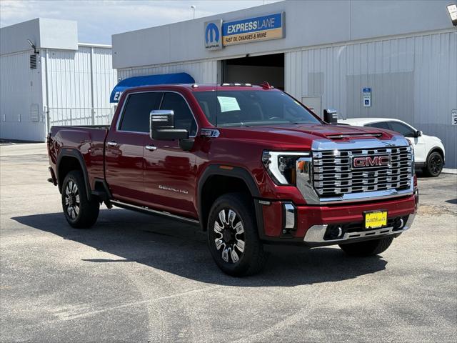 2024 GMC Sierra 2500HD 4WD Crew Cab Standard Bed Denali