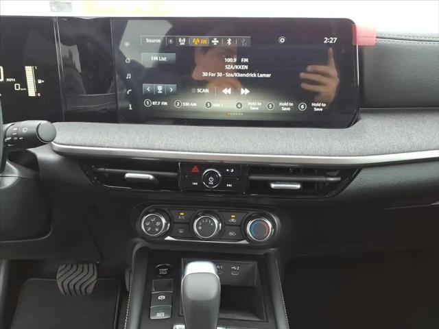2025 Nissan Kicks SV Intelligent AWD