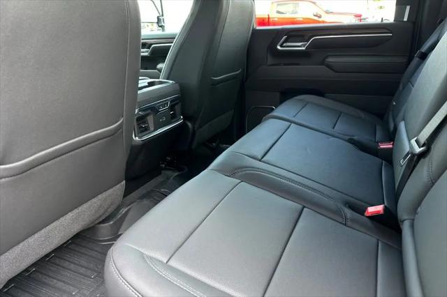 2025 GMC Sierra 2500HD 4WD Crew Cab Standard Bed SLT