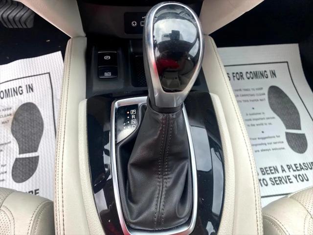 2020 Nissan Rogue Sport SL AWD Xtronic CVT