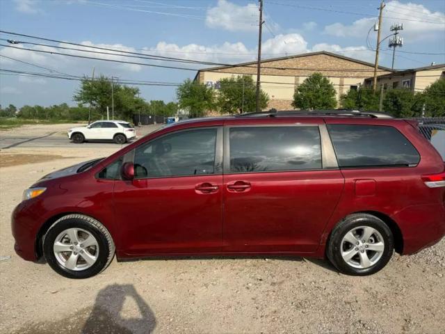 2014 Toyota Sienna LE V6 7 Passenger Mobility