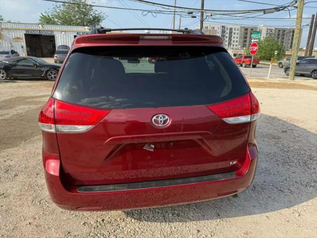 2014 Toyota Sienna LE V6 7 Passenger Mobility