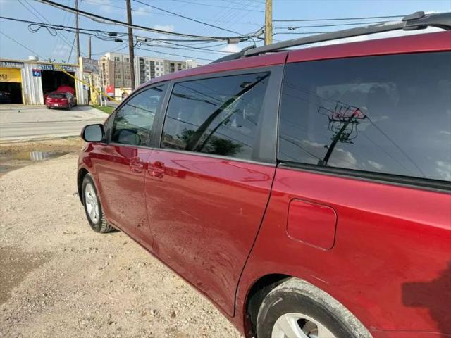 2014 Toyota Sienna LE V6 7 Passenger Mobility