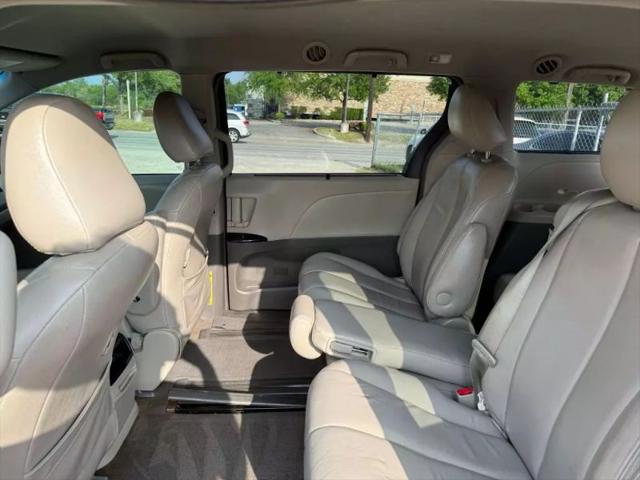 2014 Toyota Sienna LE V6 7 Passenger Mobility