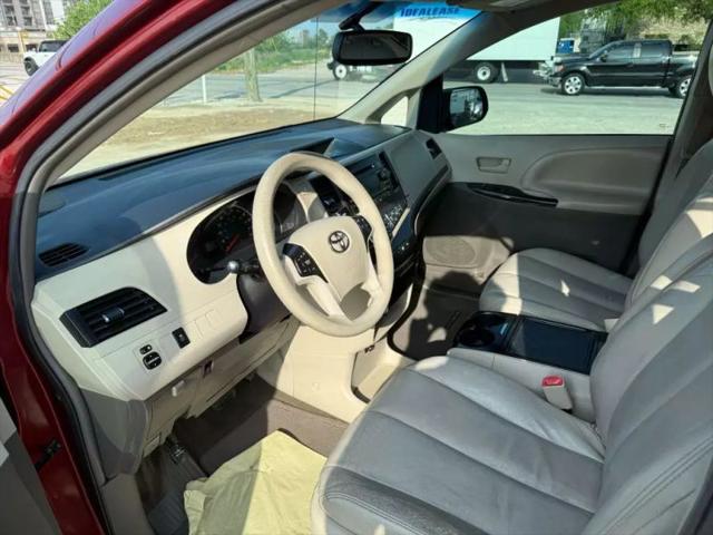 2014 Toyota Sienna LE V6 7 Passenger Mobility
