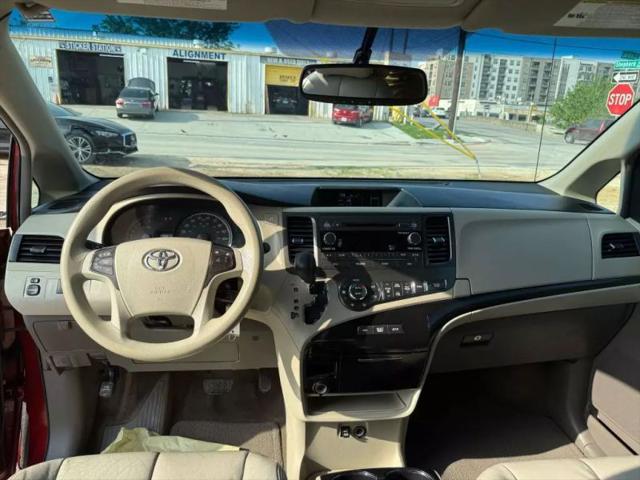 2014 Toyota Sienna LE V6 7 Passenger Mobility