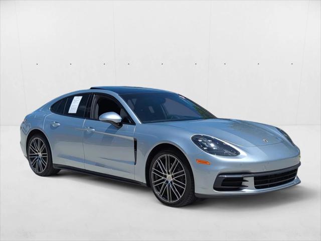 2017 Porsche Panamera 