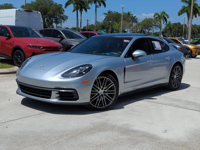 2017 Porsche Panamera 
