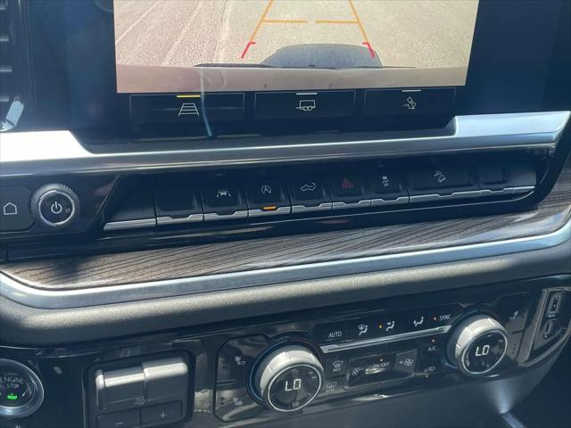 2022 Chevrolet Silverado 1500 4WD Crew Cab Standard Bed LT Trail Boss