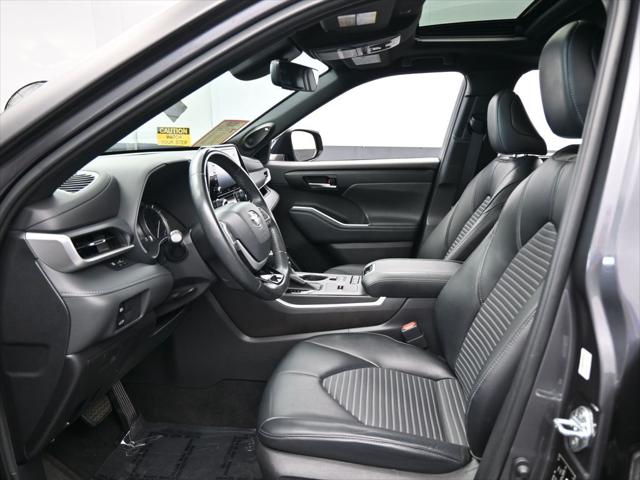 2022 Toyota Highlander XSE