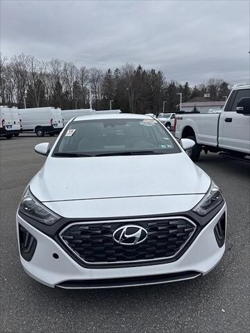 2022 Hyundai Ioniq Hybrid SE