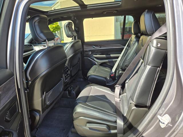 2022 Jeep Grand Cherokee L Overland 4x4