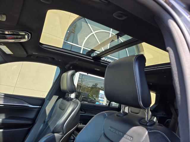2022 Jeep Grand Cherokee L Overland 4x4