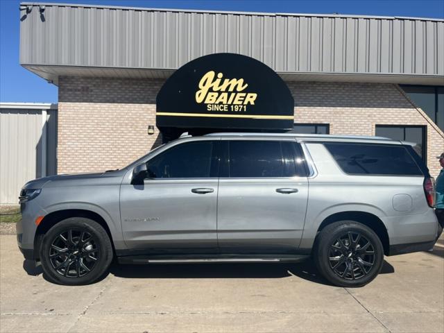2023 Chevrolet Suburban 4WD LT