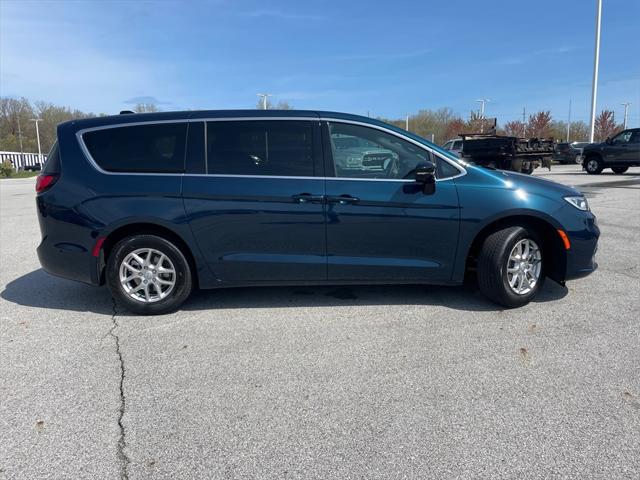 2025 Chrysler Pacifica PACIFICA SELECT