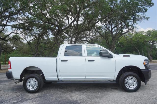 2024 RAM 2500 Tradesman Crew Cab 4x4 64 Box