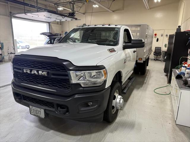 2022 RAM 3500 Chassis Tradesman/SLT