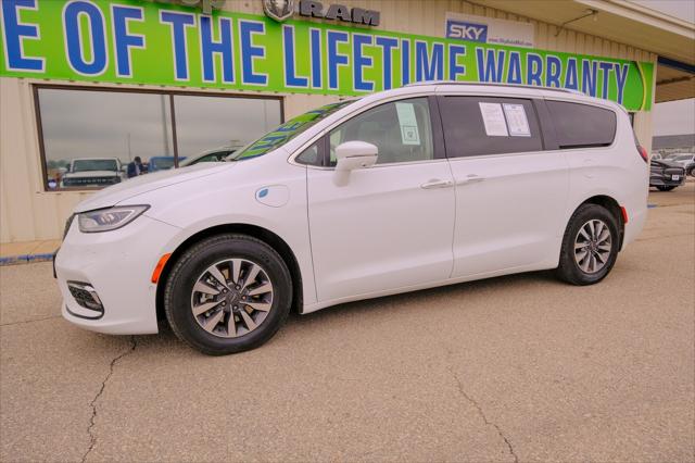 2021 Chrysler Pacifica Hybrid Touring L