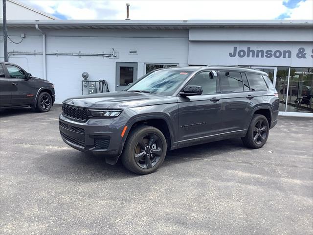 2022 Jeep Grand Cherokee L Altitude 4x4 2022 Jeep Grand Cherokee L Altitude 4x4
