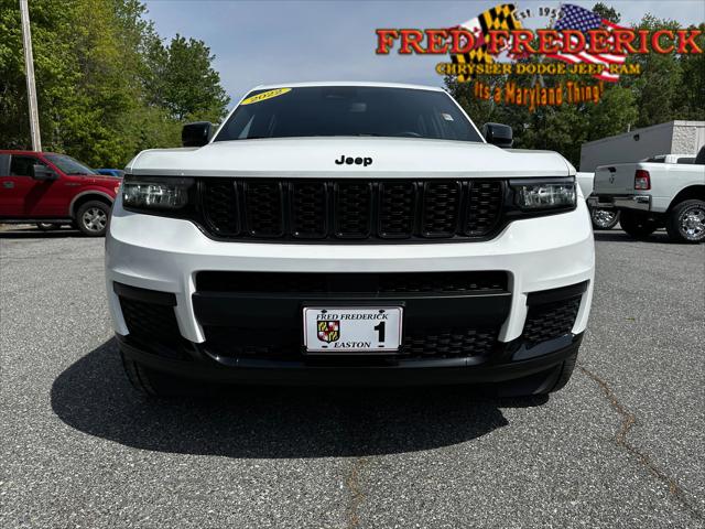 2022 Jeep Grand Cherokee L Altitude 4x4 2022 Jeep Grand Cherokee L Altitude 4x4