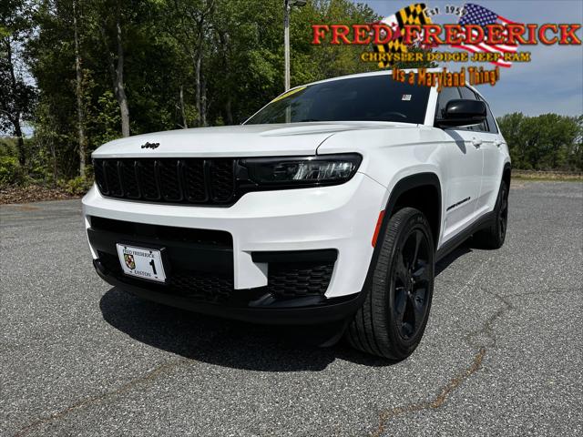2022 Jeep Grand Cherokee L Altitude 4x4 2022 Jeep Grand Cherokee L Altitude 4x4