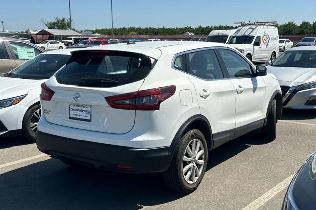 2022 Nissan Rogue Sport S FWD Xtronic CVT