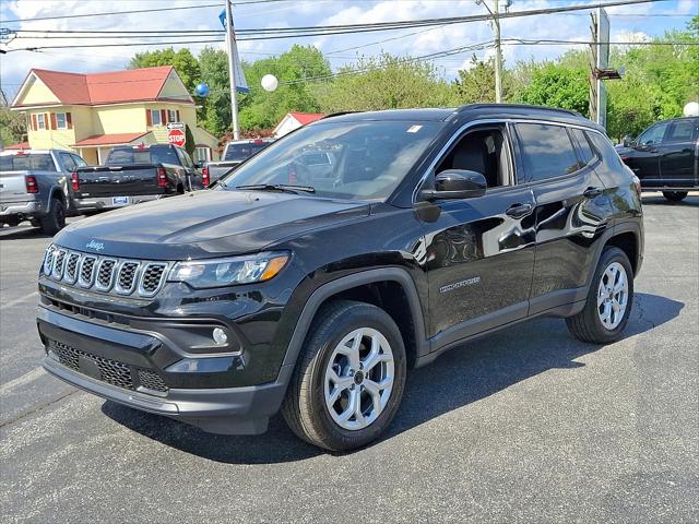 2025 Jeep Compass COMPASS LATITUDE 4X4
