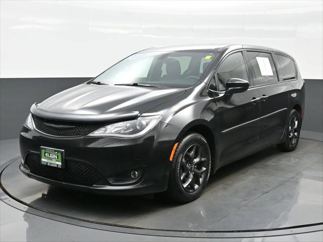 2020 Chrysler Pacifica Touring